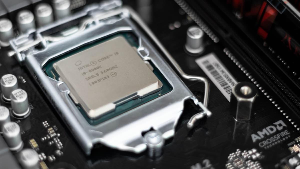 Assemblage d'une workstation pro en atelier à Colomiers