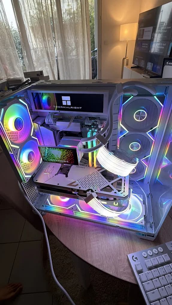 PC gamer blanc full RGB monté sur mesure par MyPcFactory, ventirad Thermalright et ventilateurs RGB