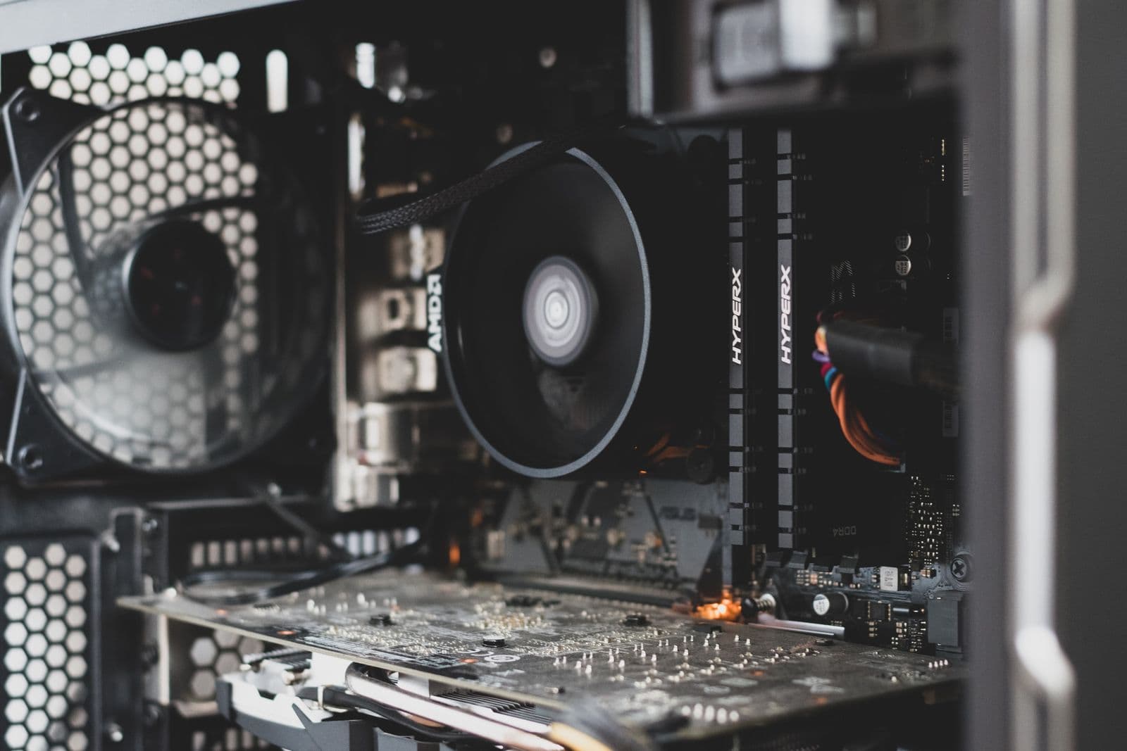 Composants d’un PC gamer sur mesure sélectionnés pour la configuration